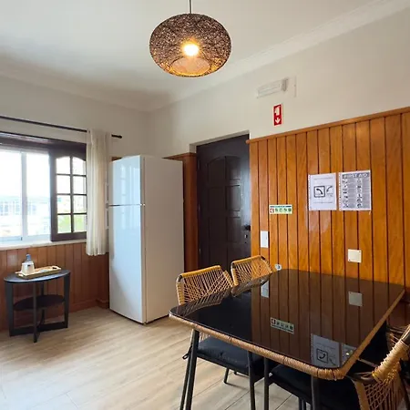 Ensuite 3 Laranja Frente Rochedo * Santo Isidoro