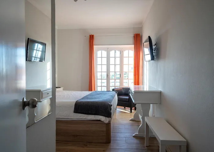 Ensuite 3 Laranja Frente Rochedo